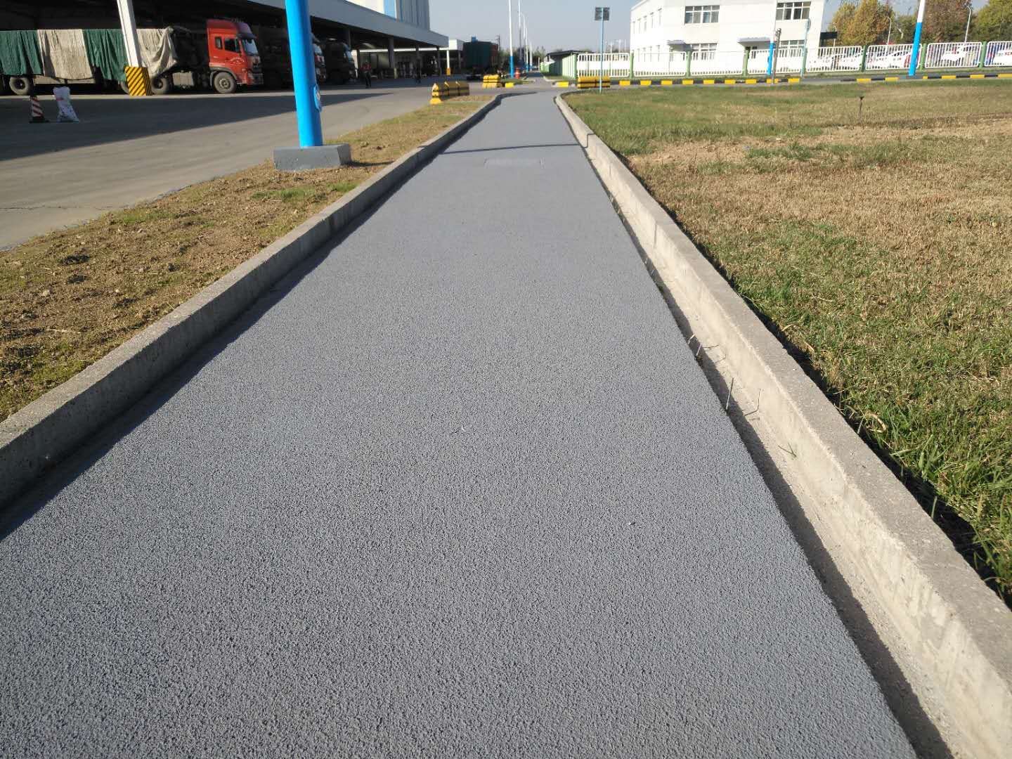 防滑路面-水性環(huán)氧地坪漆